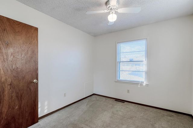 2602 W Hadden Ave, Wichita, KS 67217