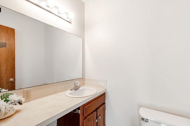 2602 W Hadden Ave, Wichita, KS 67217