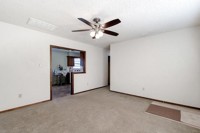 2602 W Hadden Ave, Wichita, KS 67217