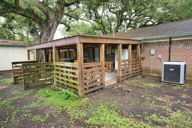 402 E Smith Street, Brazoria, TX 77422