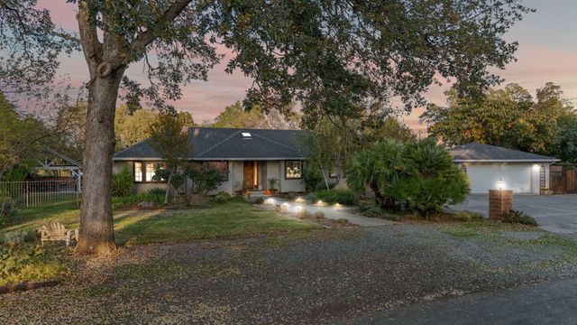 14560 Warren Avenue, Red Bluff, CA 96080