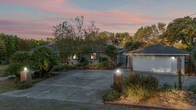 14560 Warren Avenue, Red Bluff, CA 96080