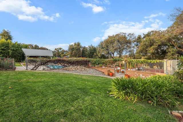 14560 Warren Avenue, Red Bluff, CA 96080