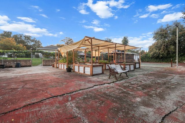 14560 Warren Avenue, Red Bluff, CA 96080