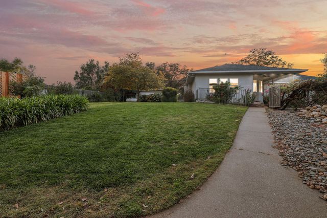 14560 Warren Avenue, Red Bluff, CA 96080