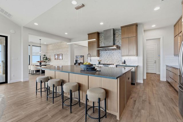 2414 Sunset Vista CIR 32, Spicewood, TX 78669