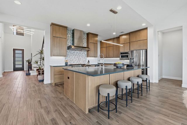 2414 Sunset Vista CIR 32, Spicewood, TX 78669