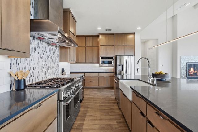 2414 Sunset Vista CIR 32, Spicewood, TX 78669