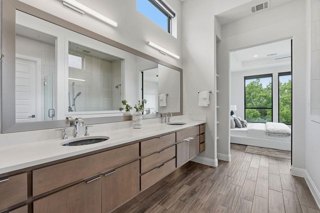 2414 Sunset Vista CIR 32, Spicewood, TX 78669