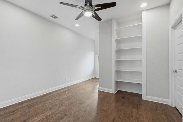 2414 Sunset Vista CIR 32, Spicewood, TX 78669