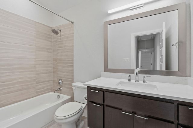 2414 Sunset Vista CIR 32, Spicewood, TX 78669