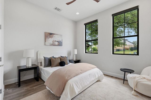 2414 Sunset Vista CIR 32, Spicewood, TX 78669