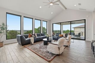 2414 Sunset Vista CIR 32, Spicewood, TX 78669