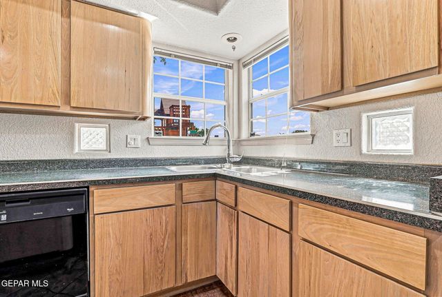 1900 PUEBLO CORONA Lane, El Paso, TX 79936