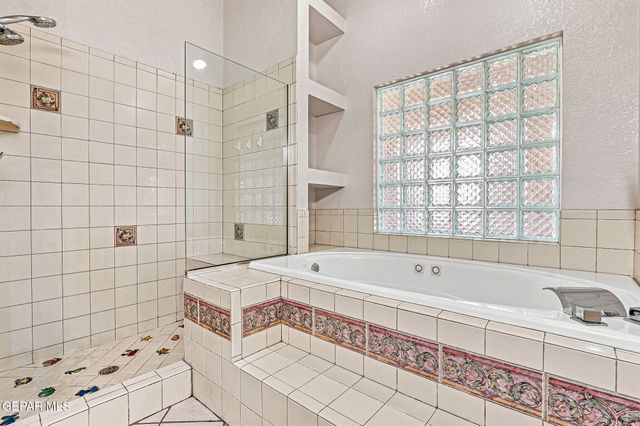 1900 PUEBLO CORONA Lane, El Paso, TX 79936