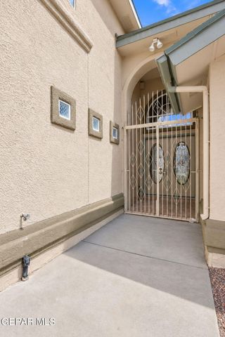 1900 PUEBLO CORONA Lane, El Paso, TX 79936