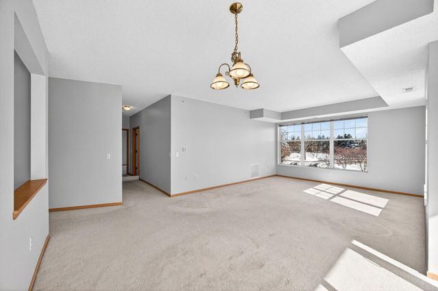 1900 Rush Lake Trail 232, New Brighton, MN 55112