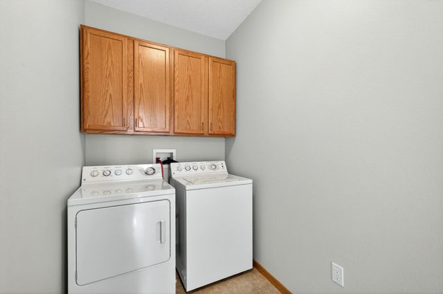 1900 Rush Lake Trail 232, New Brighton, MN 55112