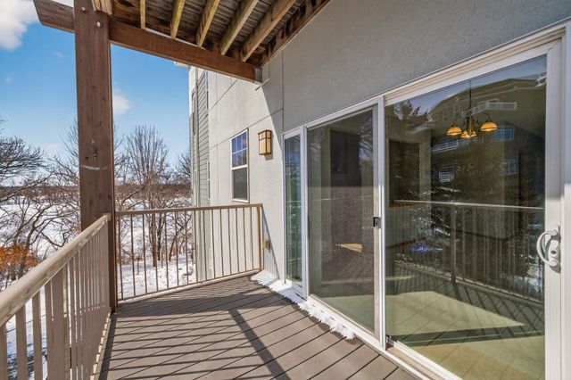 1900 Rush Lake Trail 232, New Brighton, MN 55112