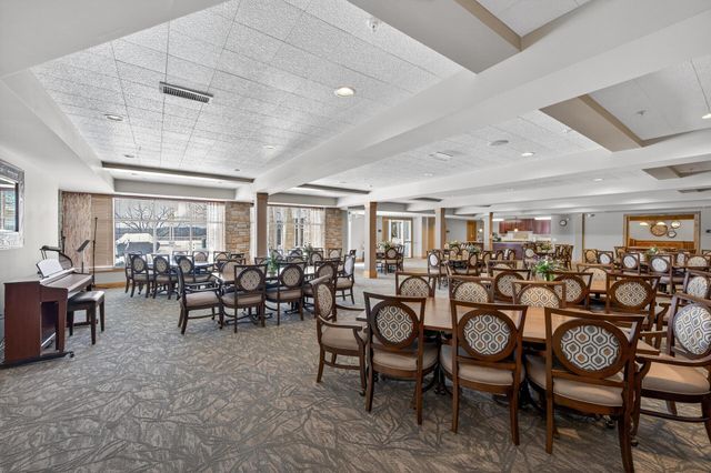 1900 Rush Lake Trail 232, New Brighton, MN 55112