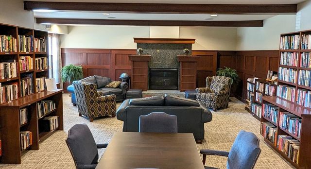 1900 Rush Lake Trail 232, New Brighton, MN 55112