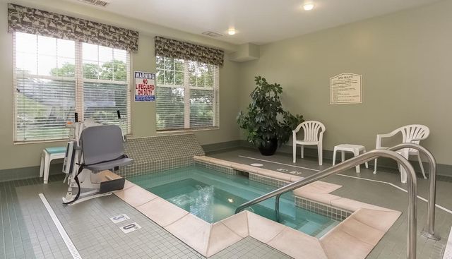 1900 Rush Lake Trail 232, New Brighton, MN 55112