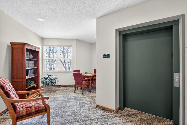 1900 Rush Lake Trail 232, New Brighton, MN 55112