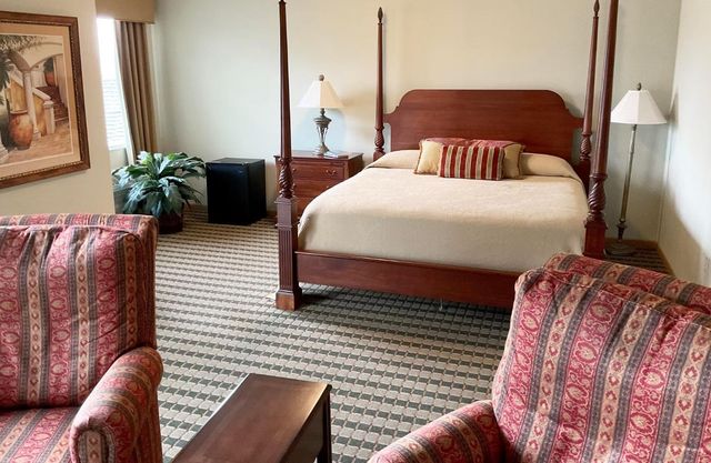 1900 Rush Lake Trail 232, New Brighton, MN 55112