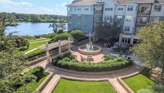 1900 Rush Lake Trail 232, New Brighton, MN 55112