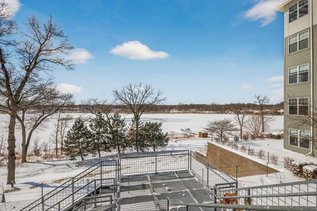 1900 Rush Lake Trail 232, New Brighton, MN 55112