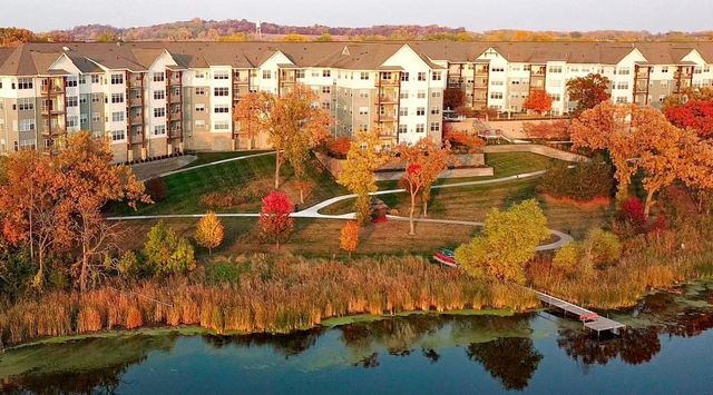 1900 Rush Lake Trail 232, New Brighton, MN 55112
