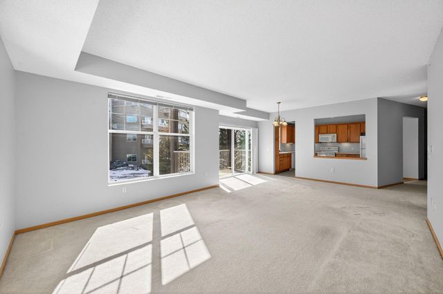 1900 Rush Lake Trail 232, New Brighton, MN 55112