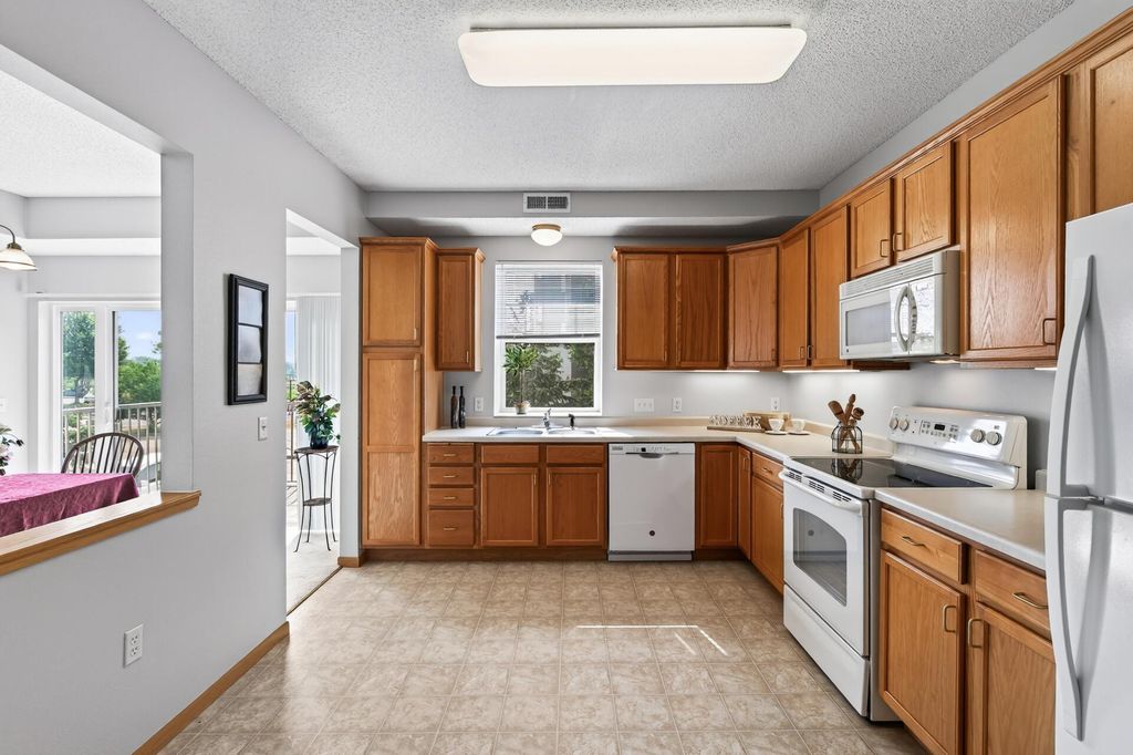 1900 Rush Lake Trail 232, New Brighton, MN 55112 — photo 3