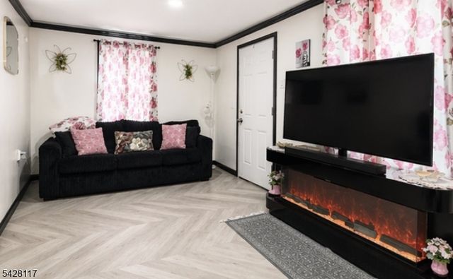 627 w 3rd, Plainfield City, NJ 07060