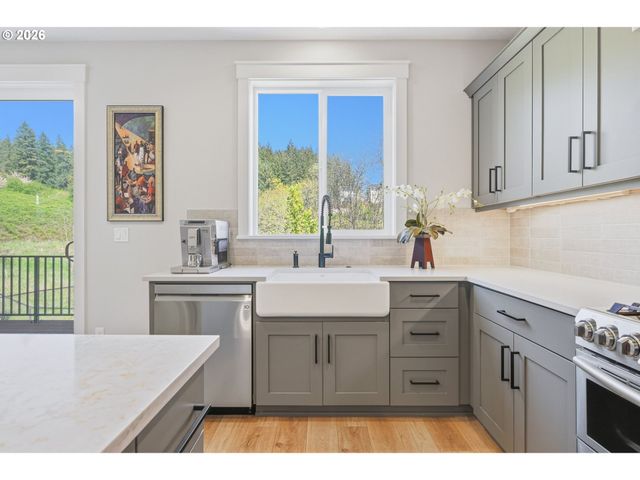 12130 Sw 173RD Ter, Beaverton, OR 97007