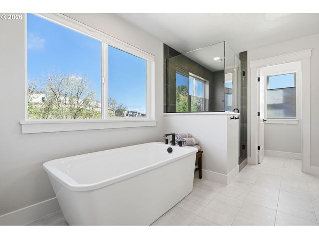 12130 Sw 173RD Ter, Beaverton, OR 97007