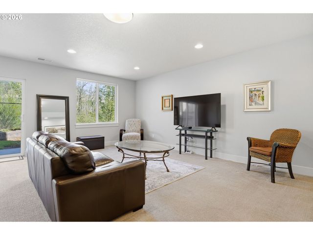 12130 Sw 173RD Ter, Beaverton, OR 97007