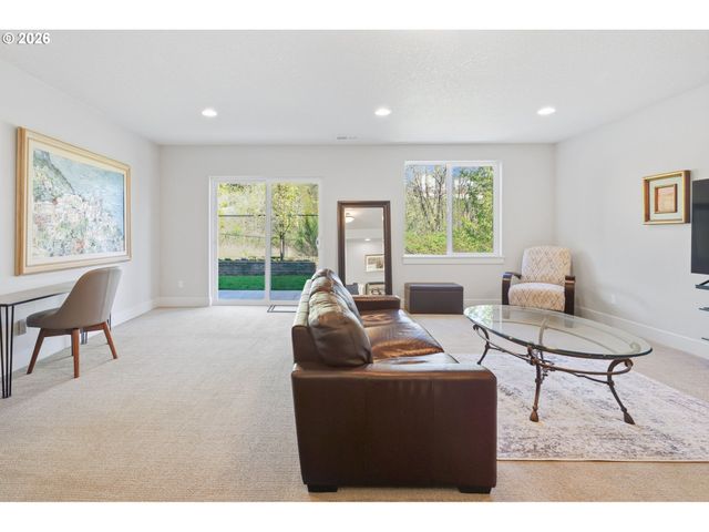 12130 Sw 173RD Ter, Beaverton, OR 97007