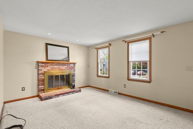 42 Sewell St, Brockton, MA 02301