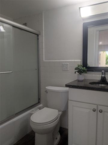 815 Middle River Drive 215, Fort Lauderdale, FL 33304