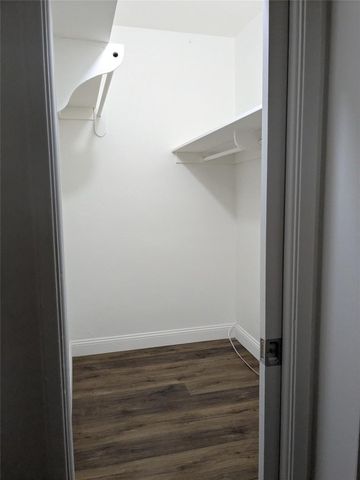 815 Middle River Drive 215, Fort Lauderdale, FL 33304