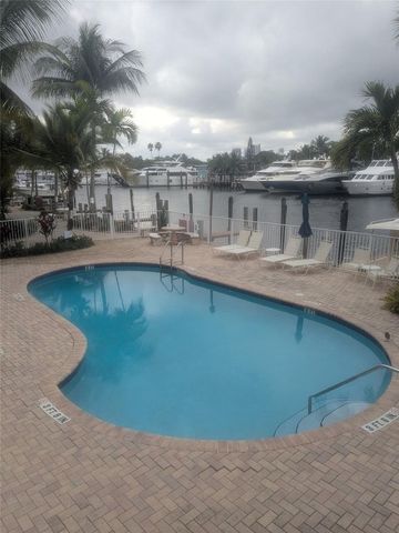 815 Middle River Drive 215, Fort Lauderdale, FL 33304