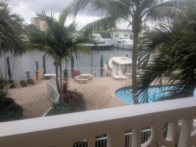 815 Middle River Drive 215, Fort Lauderdale, FL 33304
