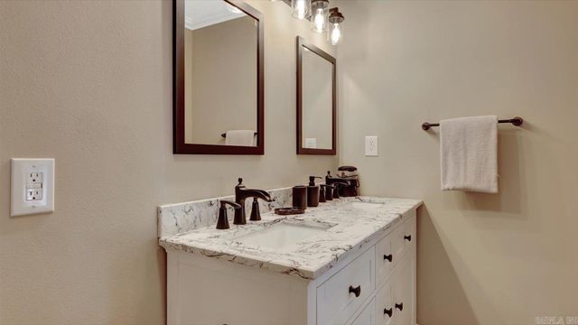 201 Daffodil St Apt B6, Hot Springs, AR 71913