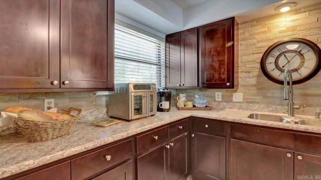 201 Daffodil St Apt B6, Hot Springs, AR 71913