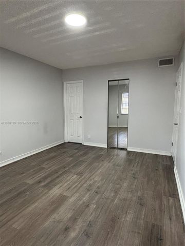 1520 Mckinley Street 108E, Hollywood, FL 33020