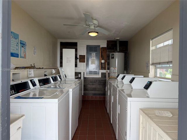 1520 Mckinley Street 108E, Hollywood, FL 33020