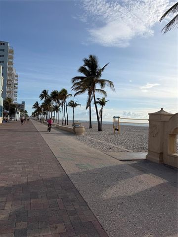 1520 Mckinley Street 108E, Hollywood, FL 33020