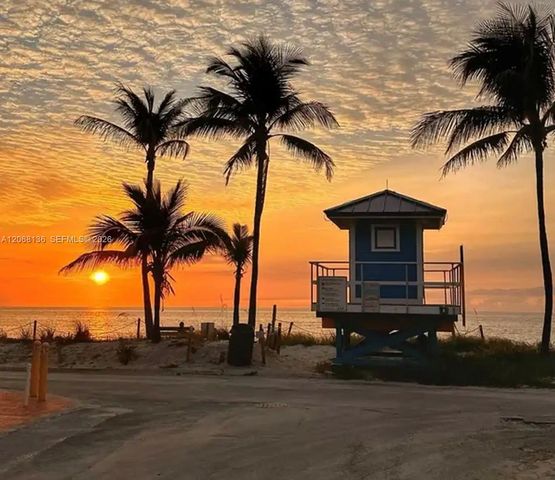 1520 Mckinley Street 108E, Hollywood, FL 33020