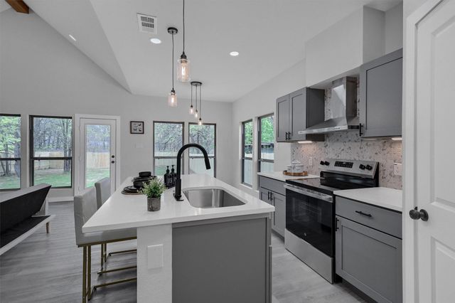 715 E Hanna Street, Denison, TX 75021